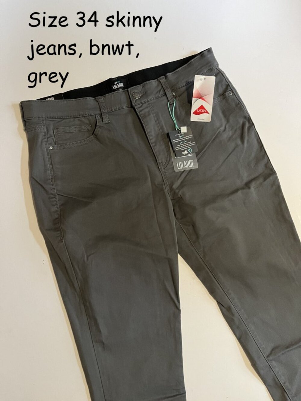 Size 34 Lularoe skinny jeans, grey (215)